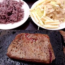 やっぱりステーキ180グラム1000円