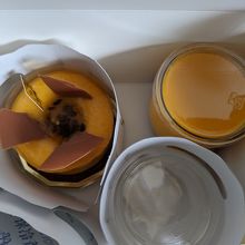 ケーキとパンプキンプリン