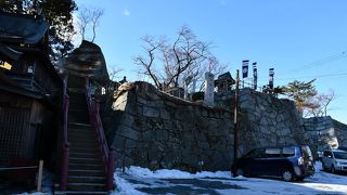 ご神体が烏帽子岩