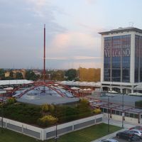 ショッピングセンターが見える