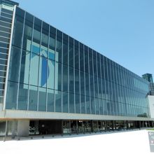 富山県美術館(外観)