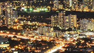 タンタラスの丘　の夜景写真について