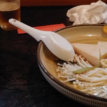 はんぺんがスーッとなじむ京風だし。