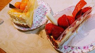 フレッシュで大きなケーキやタルト