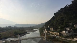 眺めるにはキレイな川