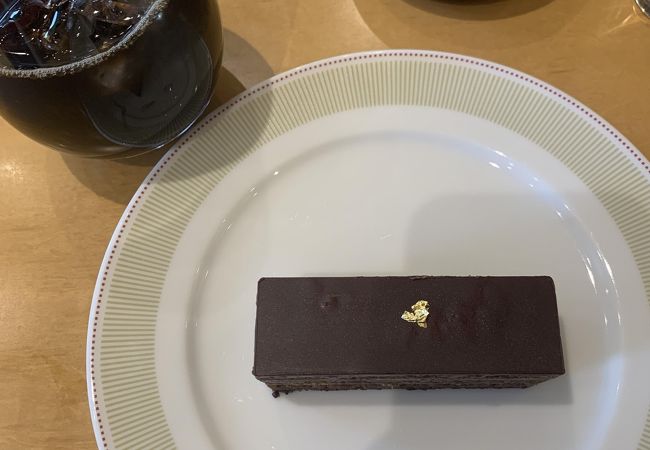 待ち時間はありますが、ゆったり座れます