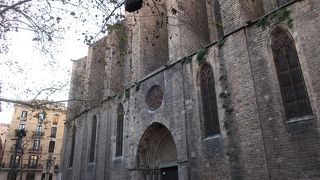 サンタマリアデルピ教会近くの広場