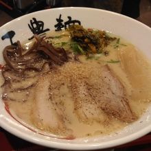 とんこつらーめん