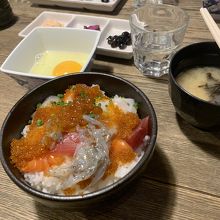 海鮮丼