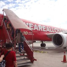 ペナン空港ではまさか！のタラップ。これもまた風情があります