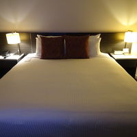 キングサイズベッド大きいです