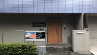 アダチ版画研究所を訪れ、木版画制作の実演会を見学