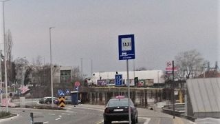 白タクも多いので要注意