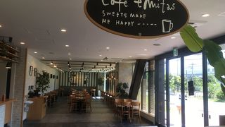 洋菓子プレシア工場の併設カフェ