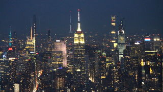 展望だけでなくショッピングも楽しめます