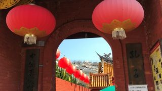 ランタンフェスティバルの会場なのに