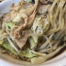 黒醤油ラーメン