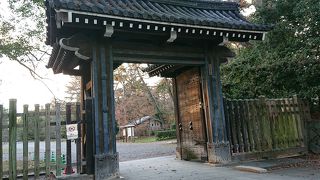 京都御苑北東の門