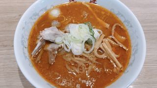 油があり熱々ラーメン「純連」札幌