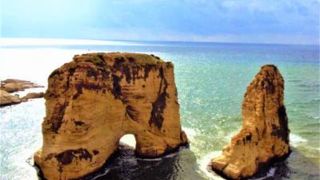 鳩の岩の形は鳩ではなくて、鳩サブレに似ていたぁ～