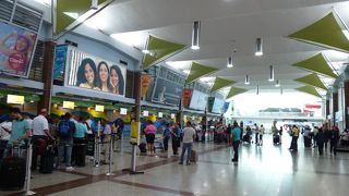 ラス アメリカス国際空港 (SDQ)