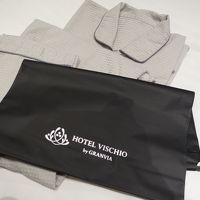 部屋着上下セパレート。お風呂用バッグあり。