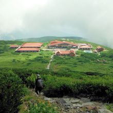 白山室堂(室堂平から)