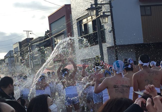 大東大原水かけ祭り