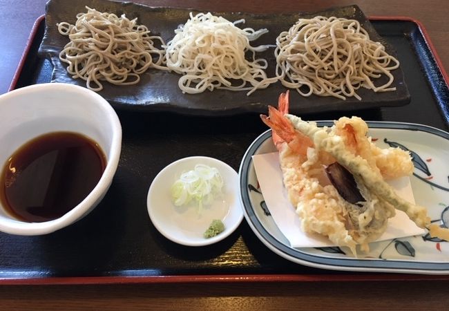 寒川神社参拝する前に立ち寄りました。予想以上に良い店でした！