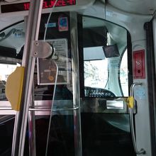 外が見えるので行先を確認しやすい