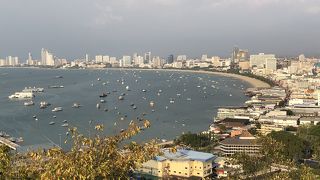 パタヤヒルからの眺めは最高です。
