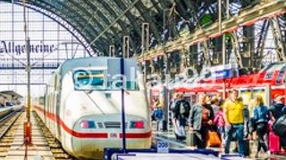 フランクフルトは大都市なのでドイツ各地とＩＣＥで結ばれています。