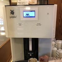 ロビーではコーヒーやお水のサービスあり