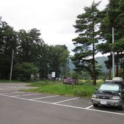 温泉宿が集合しているし日帰り温泉もありますが、商店街などはありません