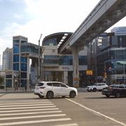 朝鮮の近代化の歴史にちなむ「青蘿の丘」に駅名変更されています。