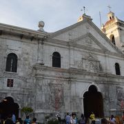 フィリピン最古の教会だそうです。