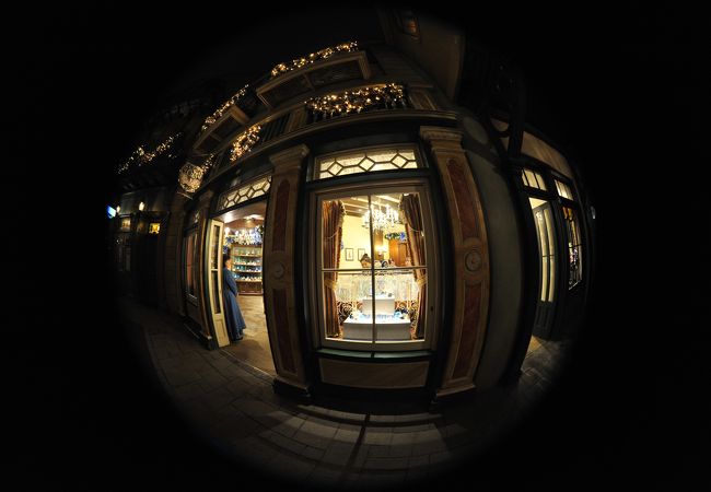 ゴールデンガリオン クチコミ アクセス 営業時間 東京ディズニーリゾート フォートラベル