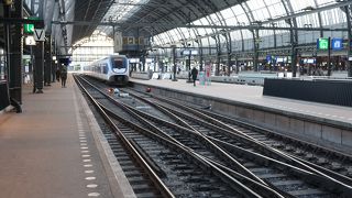 アムステルダム中央駅のホームについての参考情報