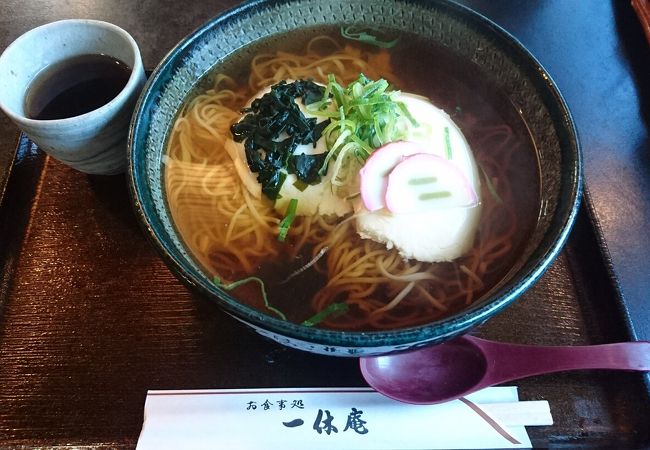 湖東三山の西明寺前のお蕎麦屋