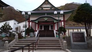 和風様式の立派な迫力がある建築様式