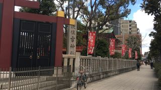 中央は広い空間