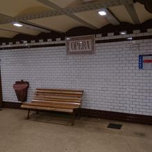 世界で2番目に古い地下鉄