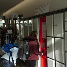 コインロッカーの設備もある