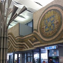 立派なロビーだが1等客用のラウンジはない