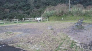 布引の滝に立ち寄る時に利用する小さな公園です。