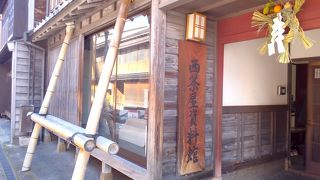 お茶屋のお座敷が再現されています。