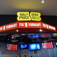 ティックス4トゥナイト (ファッションショーモール店)