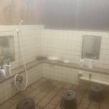寿月館、浴室。