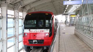 京急のラッピング列車