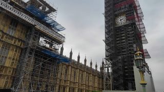 見事に工事中！